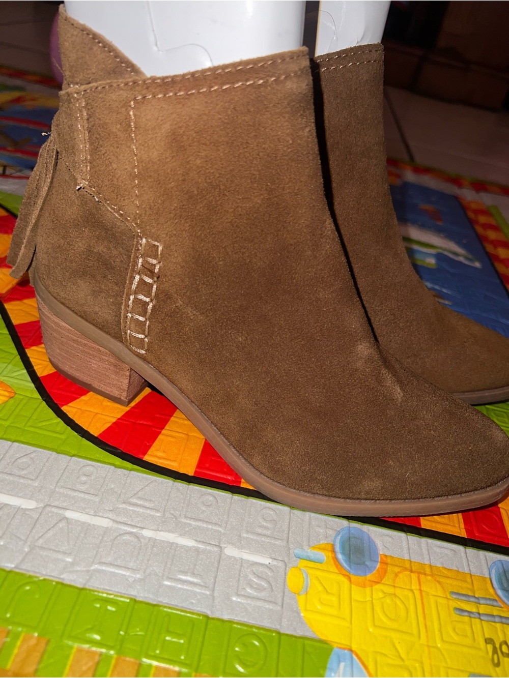 NEW American Eagle Outfitters Brown Suede Ankle Booties